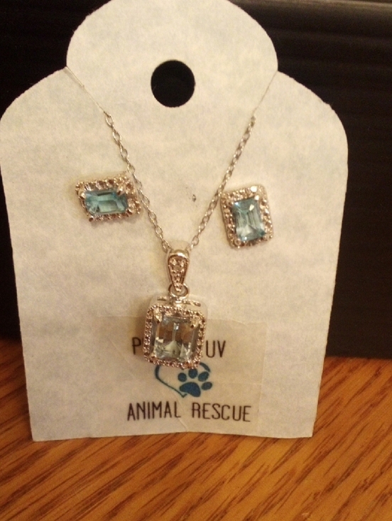 None Jewelry - Blue Cubic Pendant and Stud Earring Set